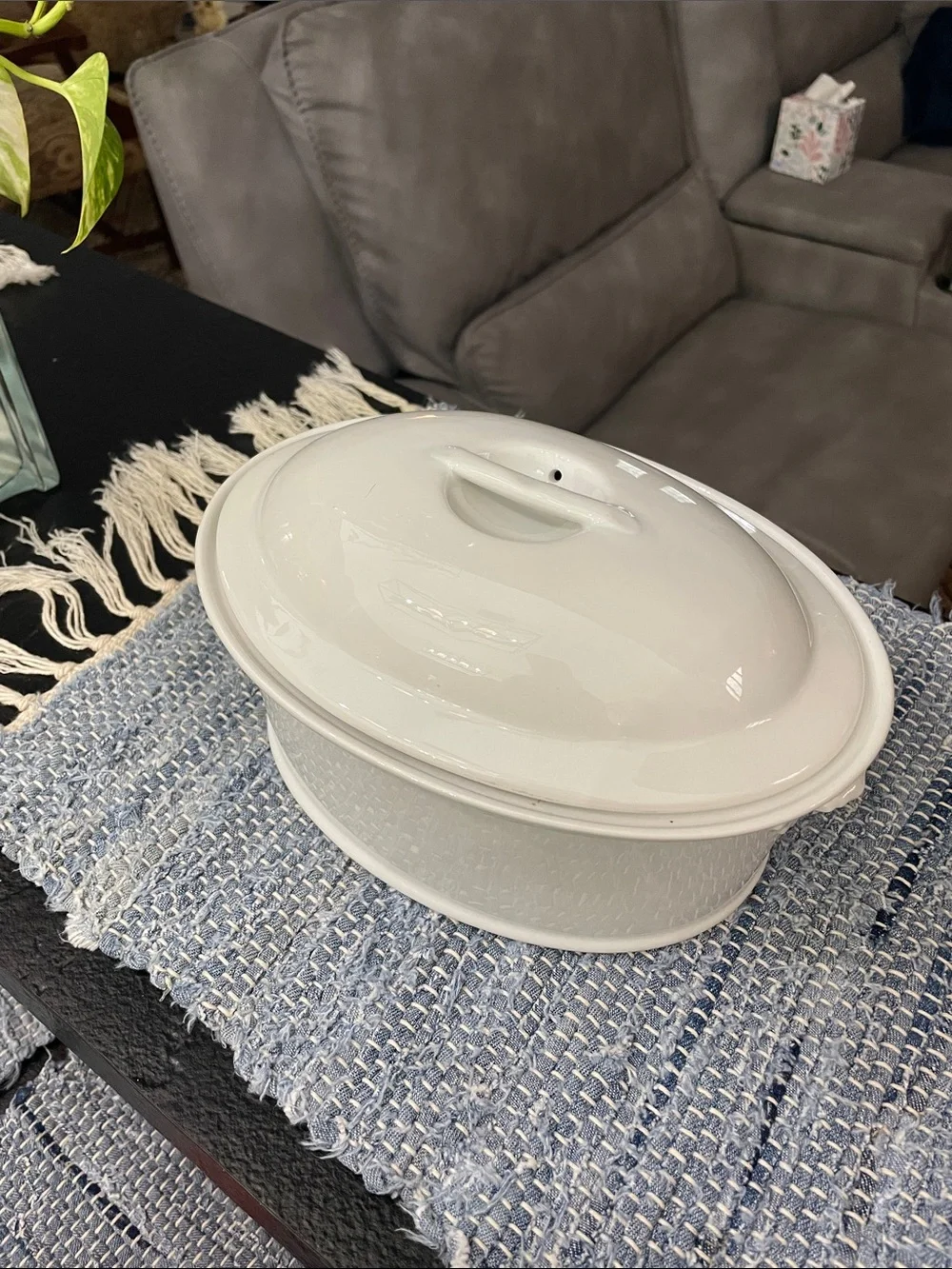 Apilco France White Oval Covered Porcelain Casserole Dish W/Lid 9 in.